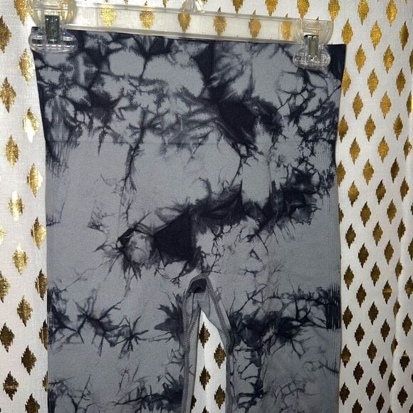 Tie-dye leggings scrunch butt TikTok size M - Picture 5 of 8